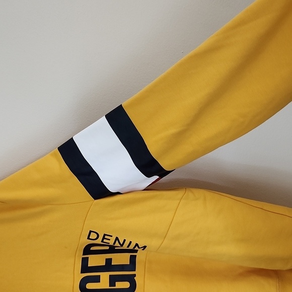 Tommy Hilfiger yellow long sleeve crewneck sweatshirt lightweight, size medium - Picture 6 of 10